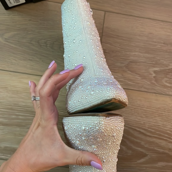 Betsey Johnson Cady Ivory Booties - Picture 12 of 16